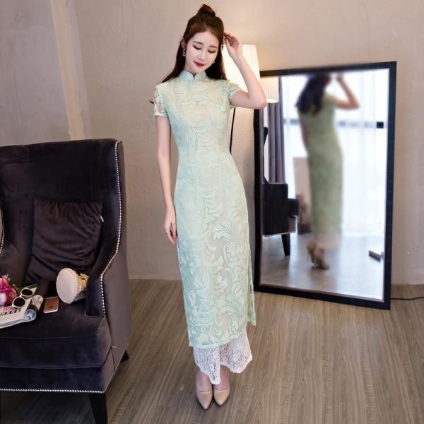 Robe Chinoise en Dentelle