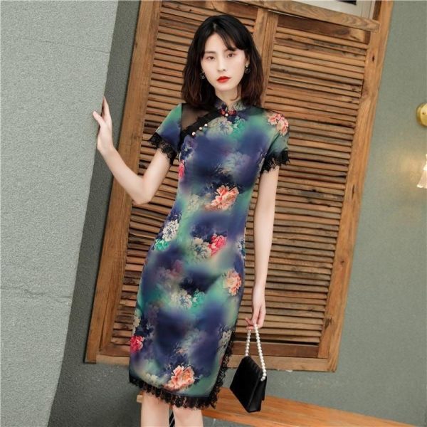 robe traditionnelle chinoise avec fleurs