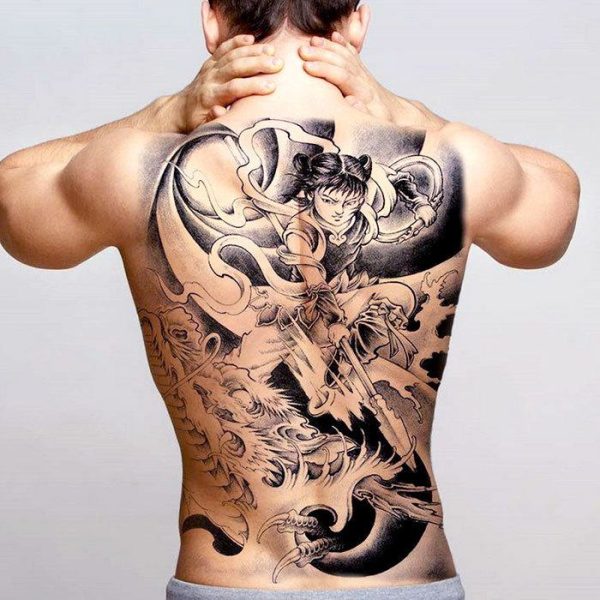 Tatouage de dragon chinois pour femme